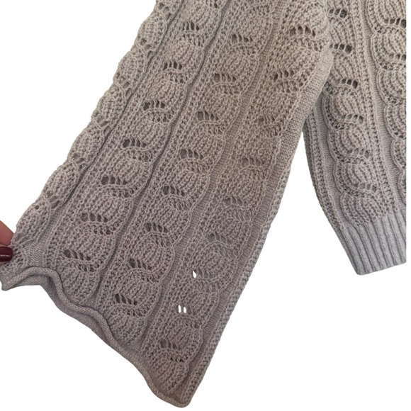 AMERICAN EAGLE Lavender Crop Crochet Bell Sleeve Sweater Size XL - Picture 3 of 6